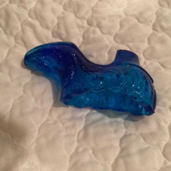 VINTAGE BLUE GLASS SHOE DECORATION BY KANAWHA GLASS COMPANY - Picture 9 of 9